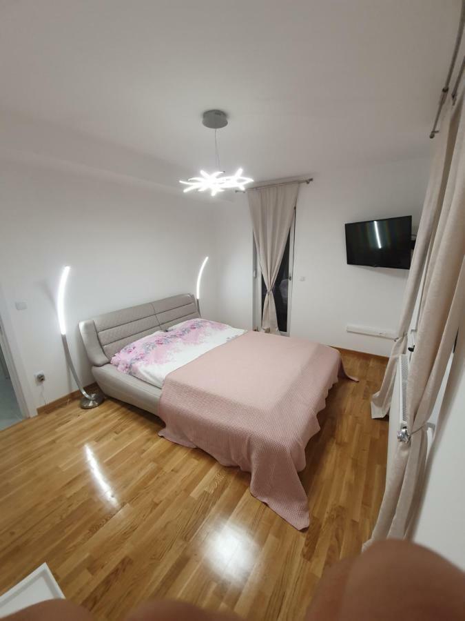 Apartman Lux Ντόμποϊ Εξωτερικό φωτογραφία